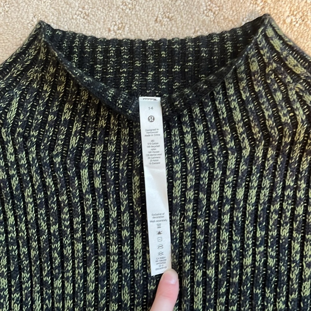 Lululemon Cotton-Cashmere Blend Mock Neck Sweater size 14 - Picture 4 of 7